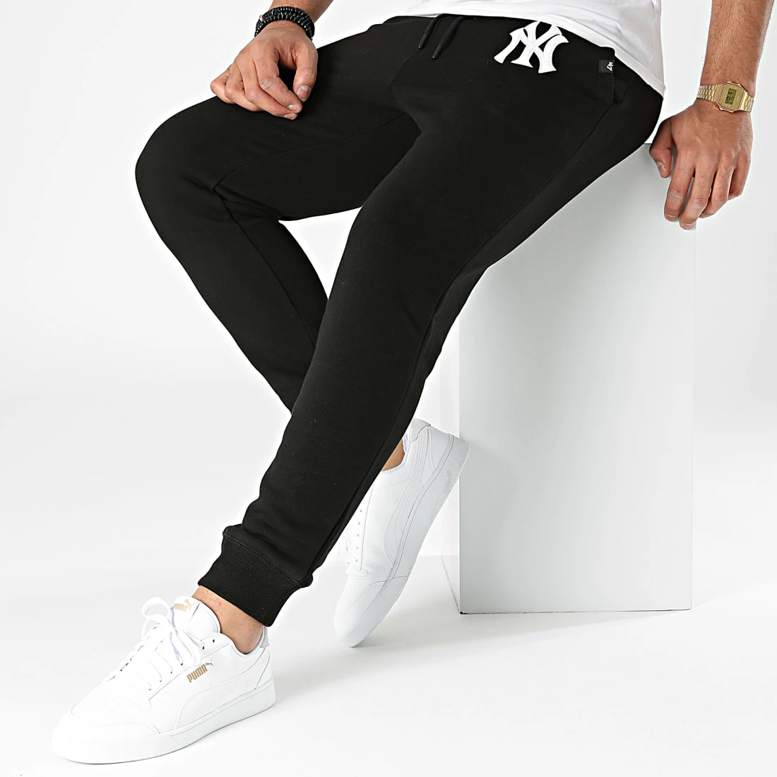 Grosses soldes 😉 Pantalon Jogging New York Yankees Embroidery 47 Burnside Noir de '47 Brand ✔️ 5 Grosses soldes 😉 Pantalon Jogging New York Yankees Embroidery 47 Burnside Noir de '47 Brand ✔️ – Image 3