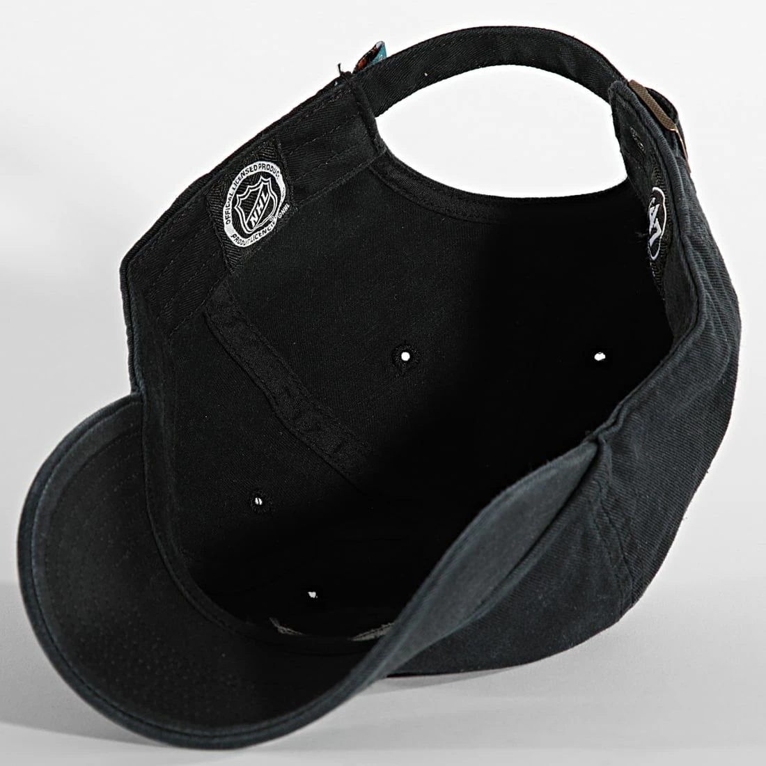 Promo 👏 Casquette Clean Up RGW22GWS San Jose Sharks Noir de '47 Brand 👍 6 Promo 👏 Casquette Clean Up RGW22GWS San Jose Sharks Noir de '47 Brand 👍 – Image 4