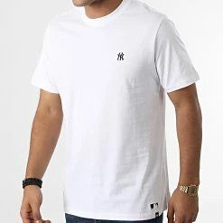 Tout neuf 🥰 Tee 👚 Shirt New York Yankees Base Runner Embroidery Echo Blanc de '47 Brand 👏