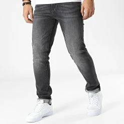 Coupon 🎉 Jean Slim P-2 Noir de Produkt 💯